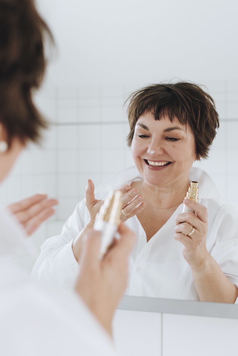 Auftragen und schöner fühlen: So einfach ist wirkungsvolle Hautpflege! Texterella schreibt darüber.