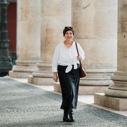 Susanne ackstaller texterella satinrock-7069 kopie klein