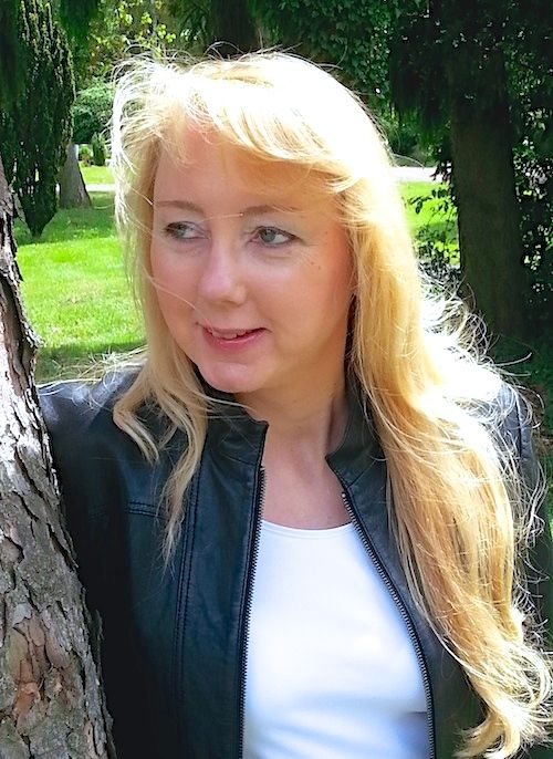 Christine Lawens, 2014, mit Lederjacke.