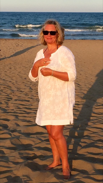 Sabine Pieroth am Strand