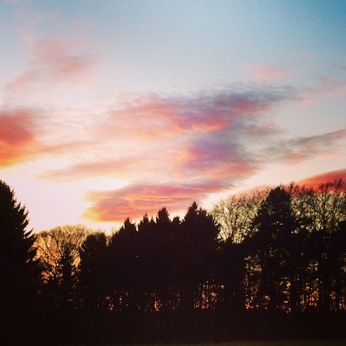 rosa Wolken über dem Ampertal